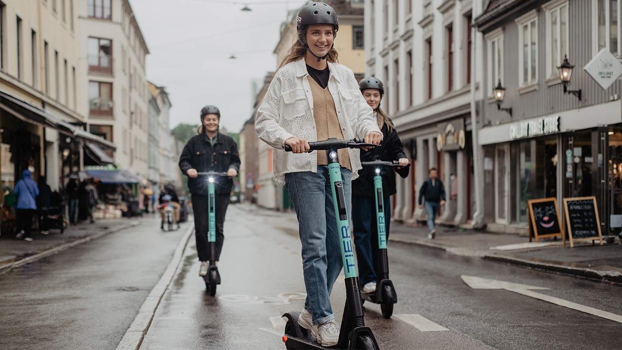SIXT und TIER Mobility starten E-Scooter-Verleih