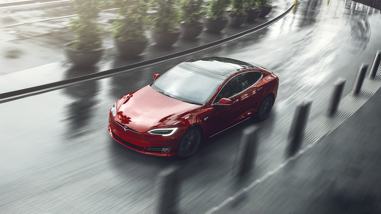Tesla Model S_Profil 2